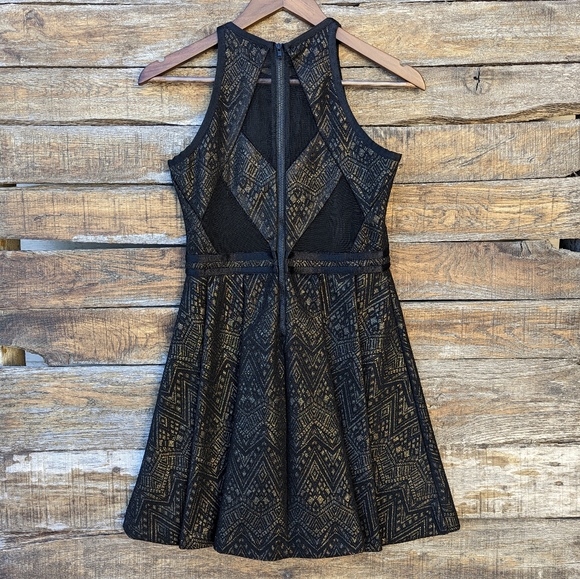 Parker Milana Metallic Brocade Dress - Picture 8 of 9